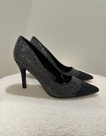 De smukkeste stiletter fyldt med zircon sten.