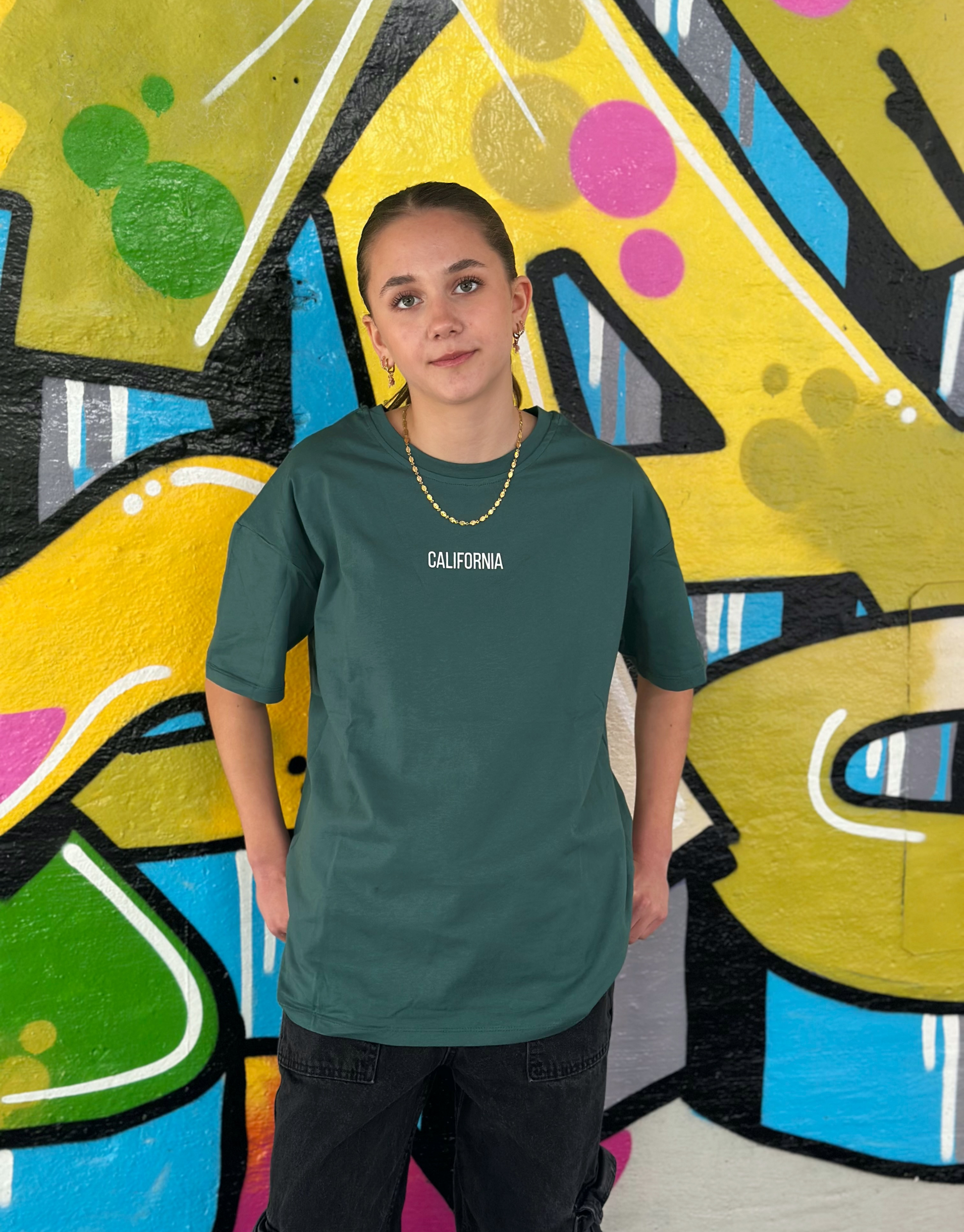 Skøn oversized t-shirt med California print foran og Californiske byer printet på ryggen.