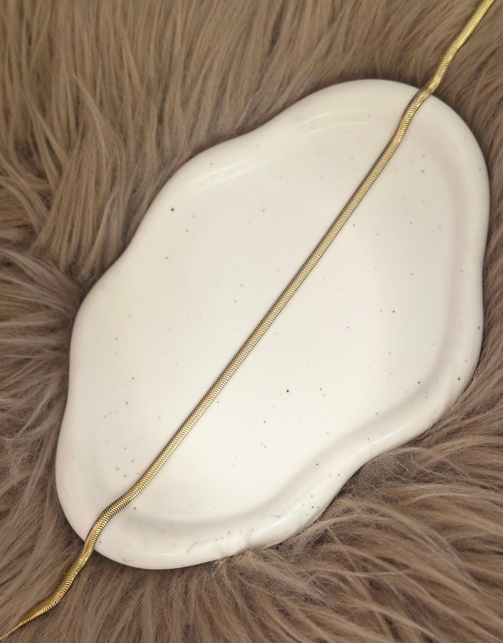 Smuk guld slange halskæde.