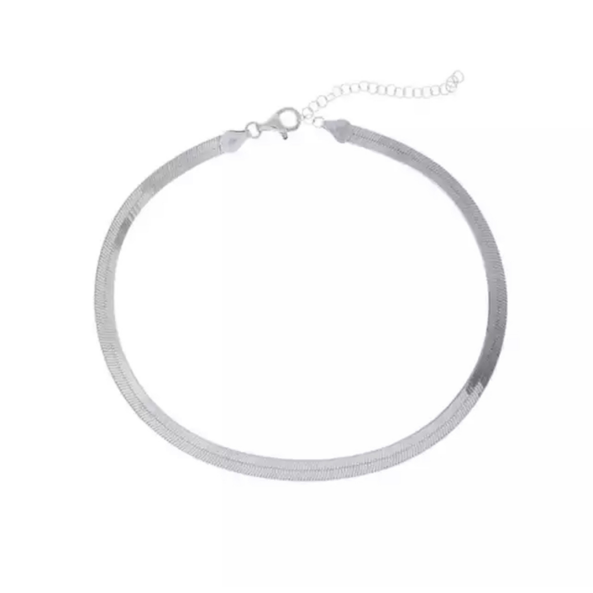 Flad slangekæde armbånd i sølv.  Materiale: 70% S925 sterling sølv,30% rustfri stål. 100% nikkelfri Størrelse: 16-20 cm