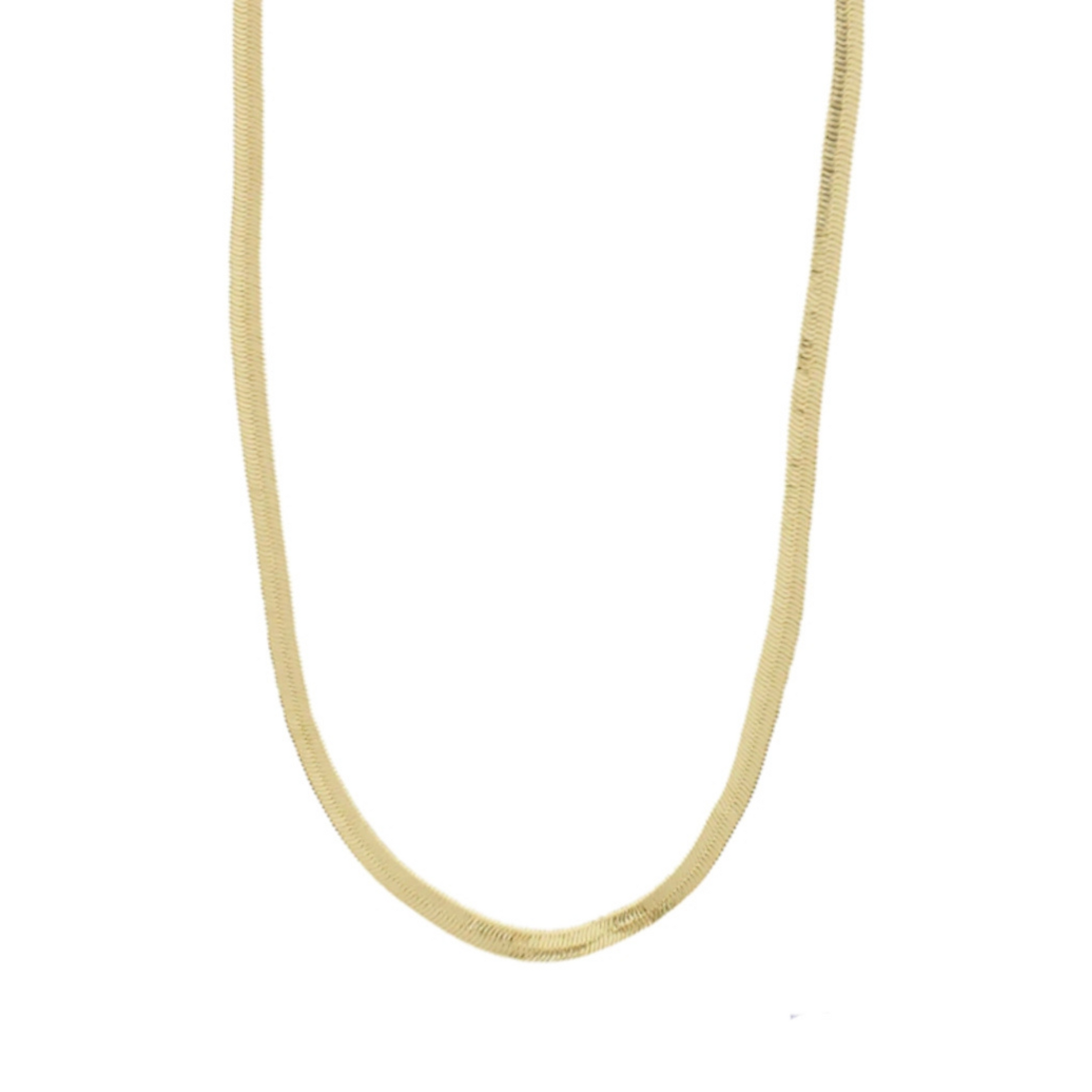 Flad slangekæde halskæde i guld.  Flot og enkel halskæde i S925 sterling sølv og forgyldt med 14 karat.   Materiale: S925 sterling sølv, 14 karat forgyldt. Nikkelfri Størrelse: 40 cm + forlængelse, tykkelse: 4 mm